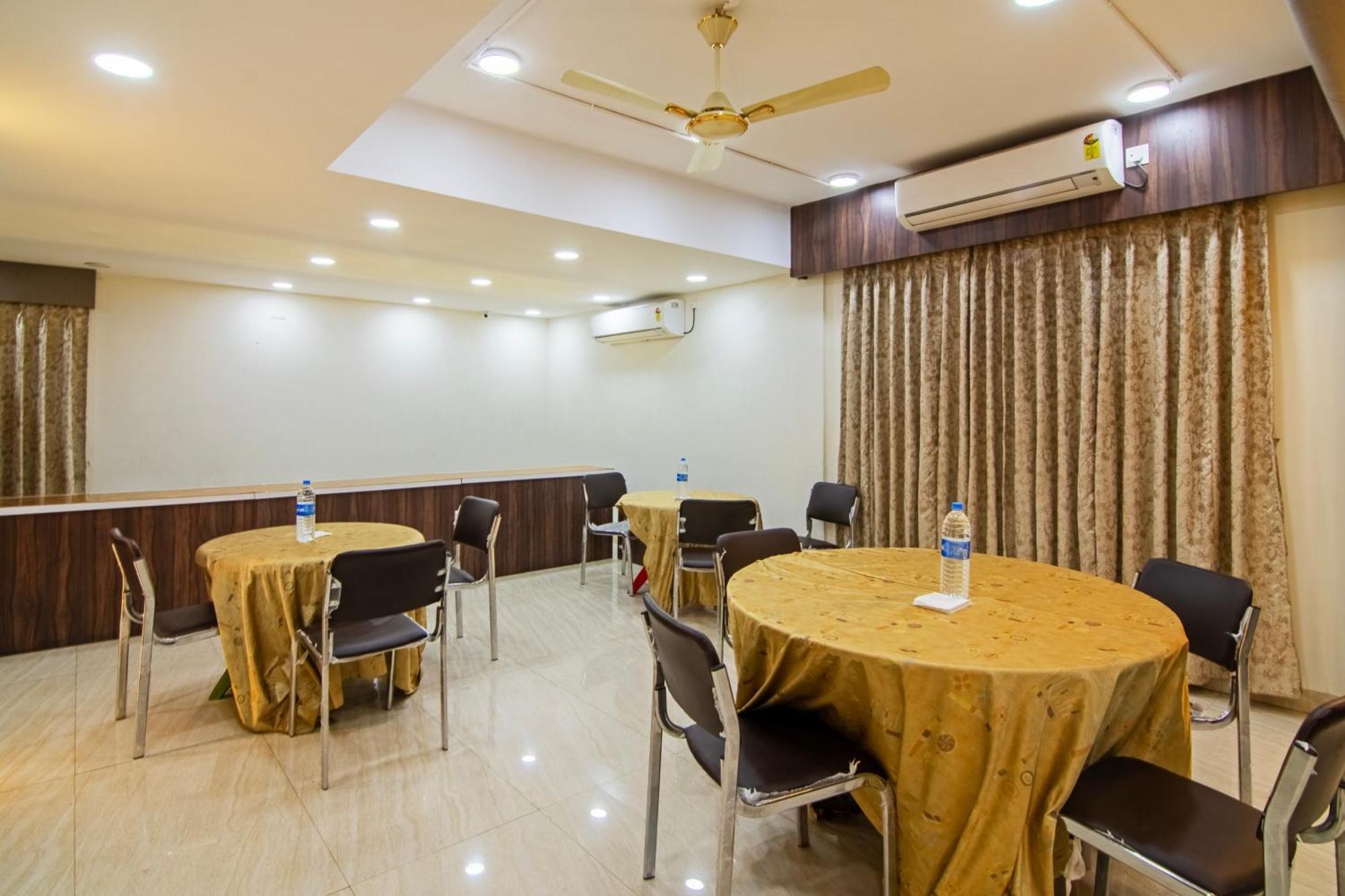 Treebo Petals Banquet & Suites - Kalkutta Kültér fotó